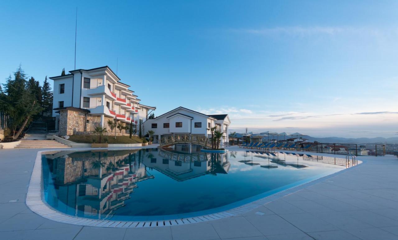 Chateau Linza Resort ティラナ エクステリア 写真