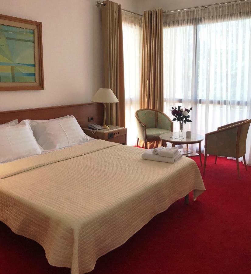 Chateau Linza Resort ティラナ エクステリア 写真